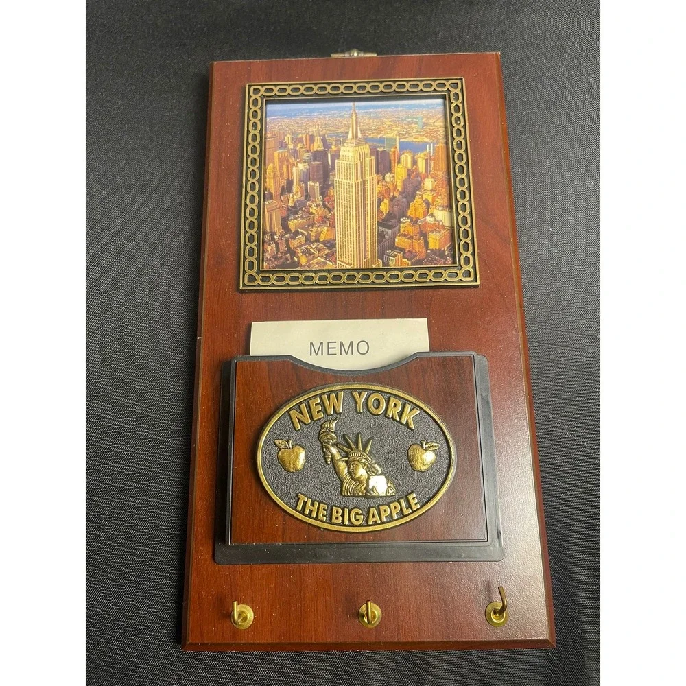 Vintage Bell Tree Inc New York City Wall Key Holder Memo Organizer Wood Plaque